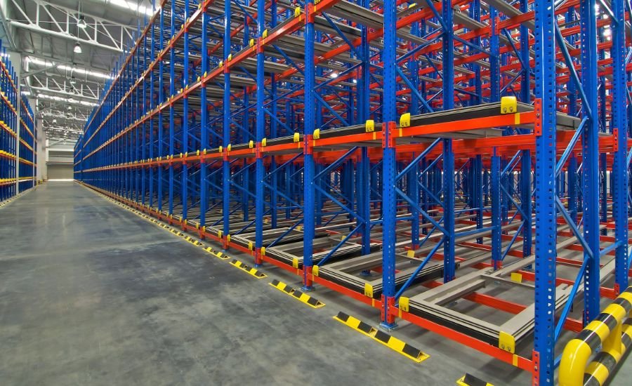 Modern pallet racking system for commercial warehouse